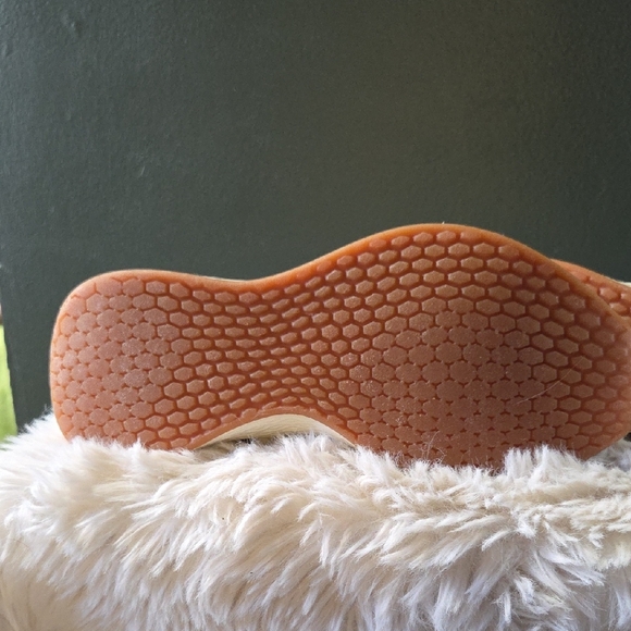 New Balance Womens Running Shoes - Picture 2 of 4